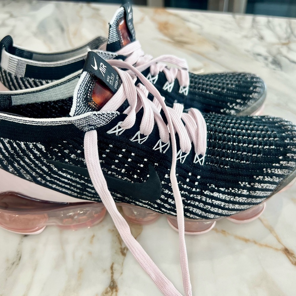 Nike Air VaporMax Plus Baby Pink & Black Athletic Shoes